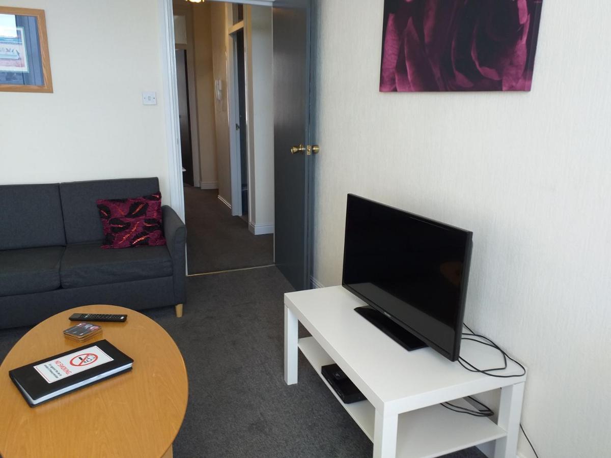 Cricket Stadium View Apartment Скарбъро Екстериор снимка